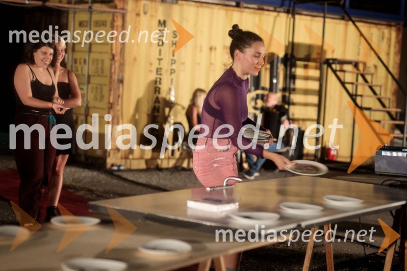 Solo, projekt Nine Rajič Kranjac, Nova pošta, Slovensko mladinsko gledališče