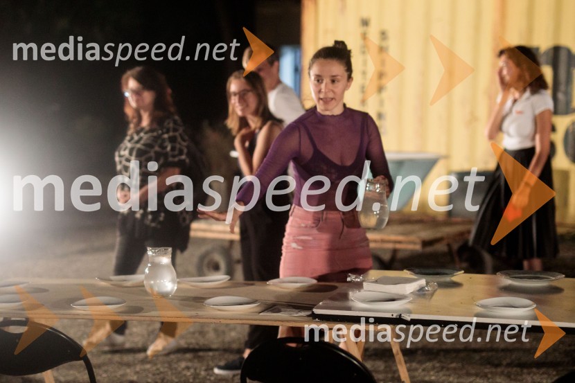 Solo, projekt Nine Rajič Kranjac, Nova pošta, Slovensko mladinsko gledališče