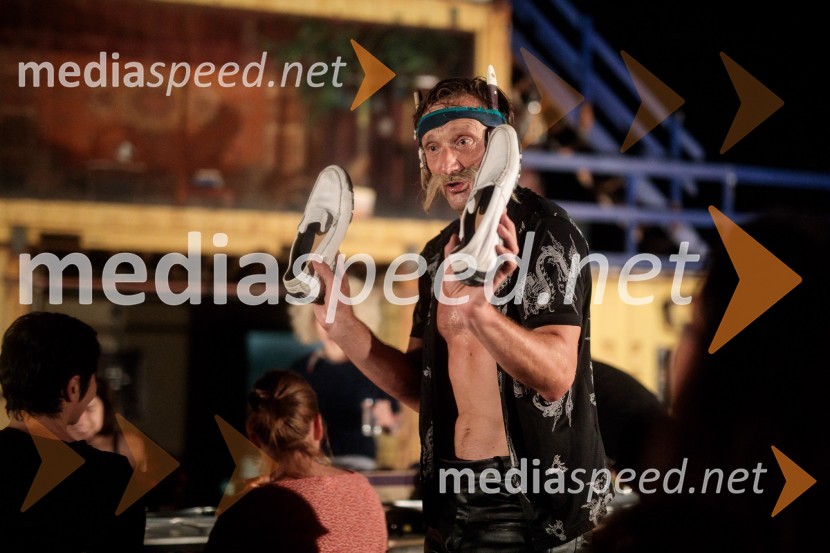 Solo, projekt Nine Rajič Kranjac, Nova pošta, Slovensko mladinsko gledališče