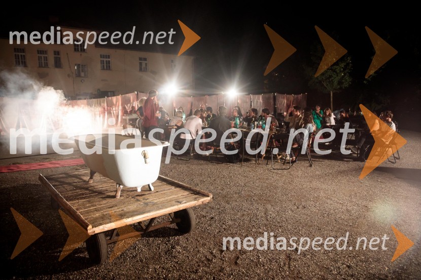 Solo, projekt Nine Rajič Kranjac, Nova pošta, Slovensko mladinsko gledališče