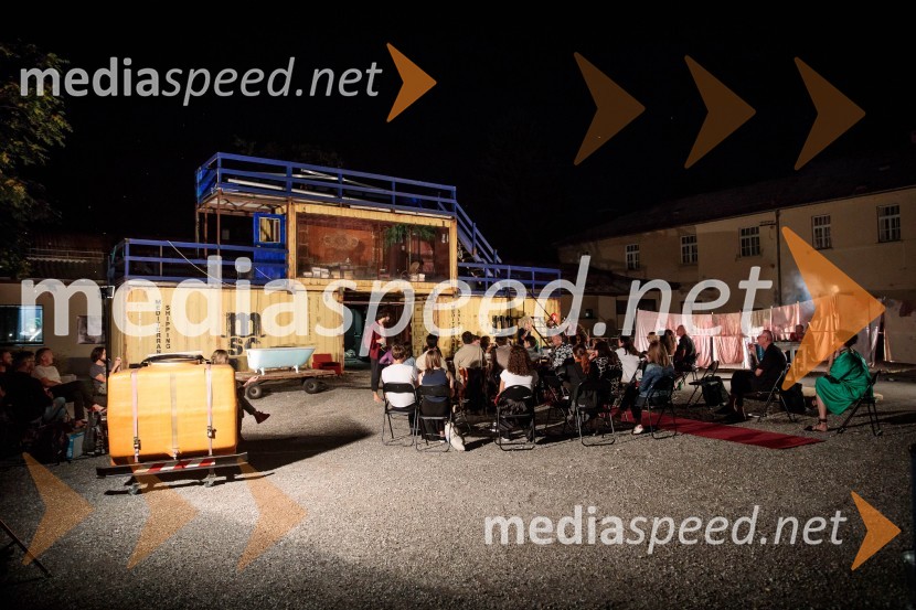 Solo, projekt Nine Rajič Kranjac, Nova pošta, Slovensko mladinsko gledališče