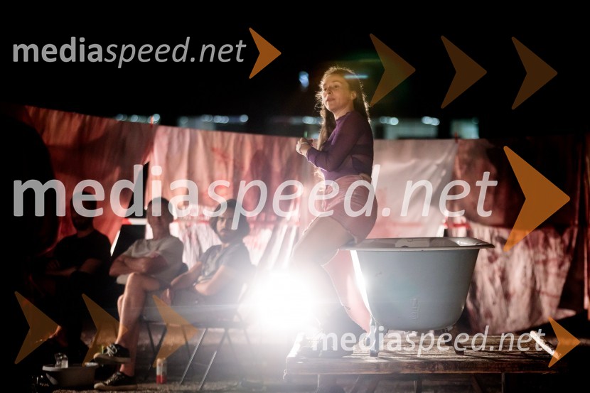 Solo, projekt Nine Rajič Kranjac, Nova pošta, Slovensko mladinsko gledališče