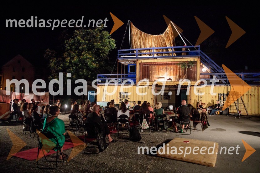 Solo, projekt Nine Rajič Kranjac, Nova pošta, Slovensko mladinsko gledališče