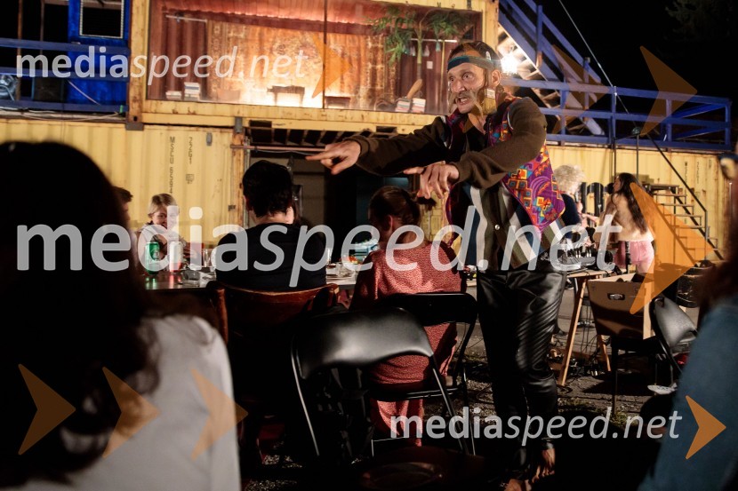 Solo, projekt Nine Rajič Kranjac, Nova pošta, Slovensko mladinsko gledališče