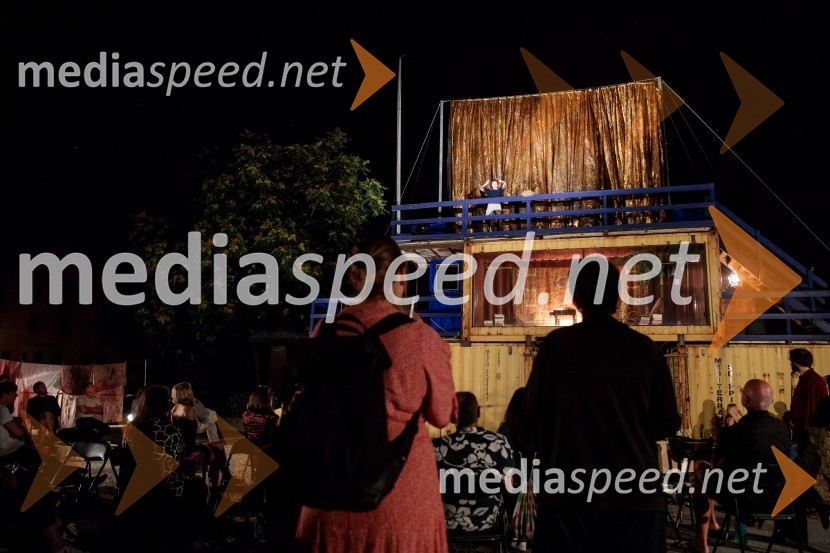 Solo, projekt Nine Rajič Kranjac, Nova pošta, Slovensko mladinsko gledališče