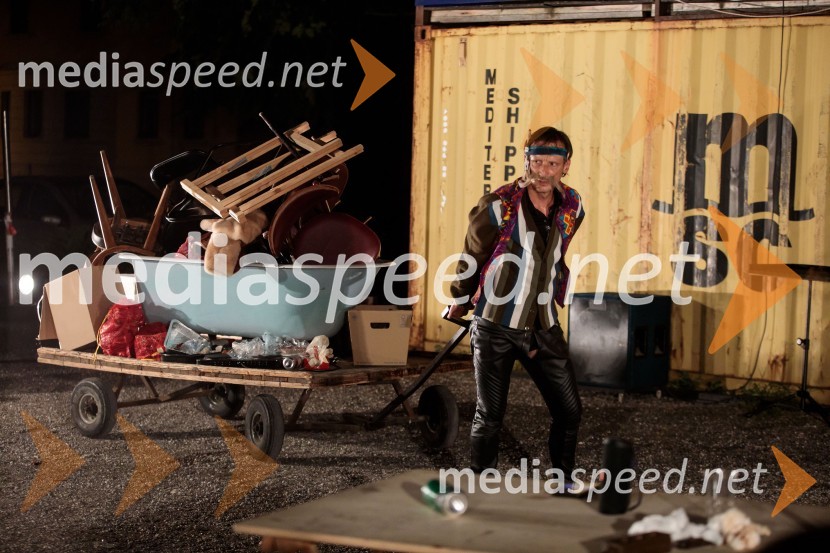 Solo, projekt Nine Rajič Kranjac, Nova pošta, Slovensko mladinsko gledališče