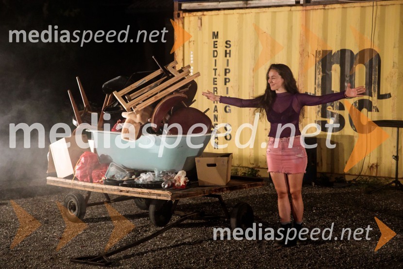 Solo, projekt Nine Rajič Kranjac, Nova pošta, Slovensko mladinsko gledališče