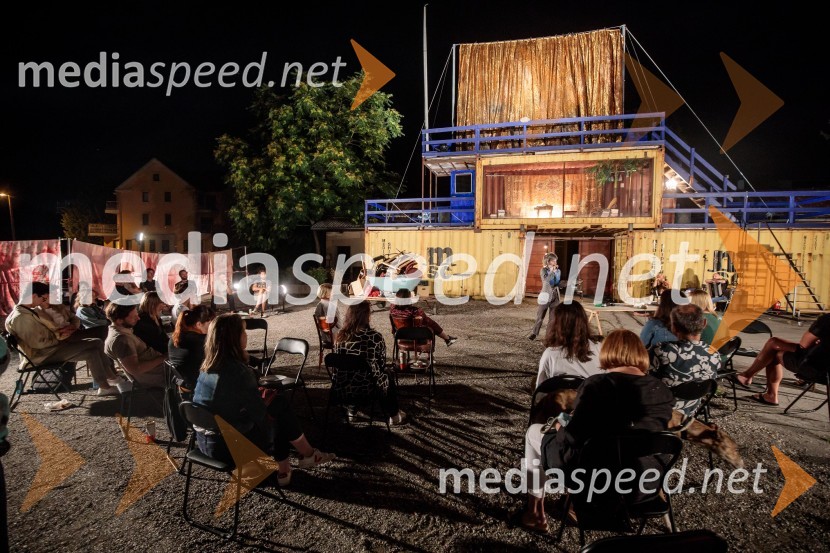 Solo, projekt Nine Rajič Kranjac, Nova pošta, Slovensko mladinsko gledališče