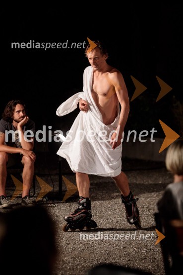 Solo, projekt Nine Rajič Kranjac, Nova pošta, Slovensko mladinsko gledališče