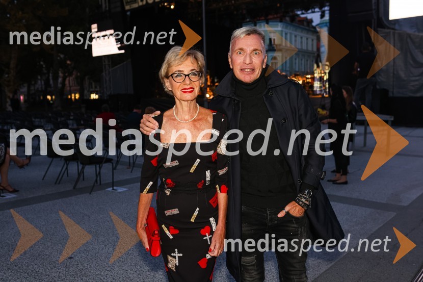  Metka  Premerl, slavistka;   Igor  Jelen-Iggy, koreograf, lastnik plesnega centra IgenTenorist in skladatelj José Cura z gosti, Festival Ljubljana 2021