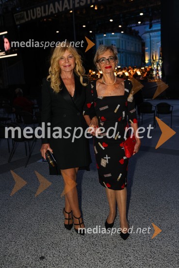  Darja Kuhar Kotnik, soustanoviteljica in podpredsednica Društva za zdravje naroda;  Metka  Premerl, slavistkaTenorist in skladatelj José Cura z gosti, Festival Ljubljana 2021