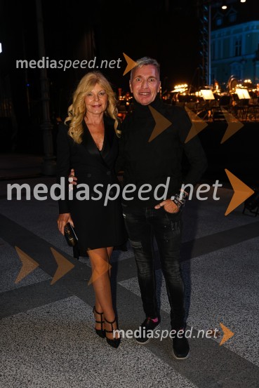  Darja Kuhar Kotnik, soustanoviteljica in podpredsednica Društva za zdravje naroda;   Igor  Jelen-Iggy, koreograf, lastnik plesnega centra IgenTenorist in skladatelj José Cura z gosti, Festival Ljubljana 2021