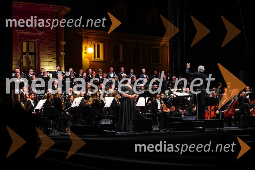  Nuška Drašček, pevkaTenorist in skladatelj José Cura z gosti, Festival Ljubljana 2021