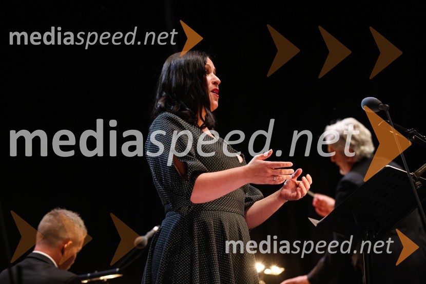  Nuška Drašček, pevkaTenorist in skladatelj José Cura z gosti, Festival Ljubljana 2021