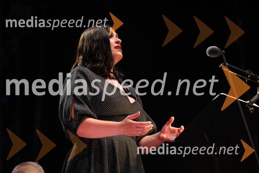  Nuška Drašček, pevkaTenorist in skladatelj José Cura z gosti, Festival Ljubljana 2021