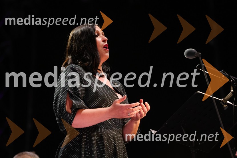  Nuška Drašček, pevkaTenorist in skladatelj José Cura z gosti, Festival Ljubljana 2021