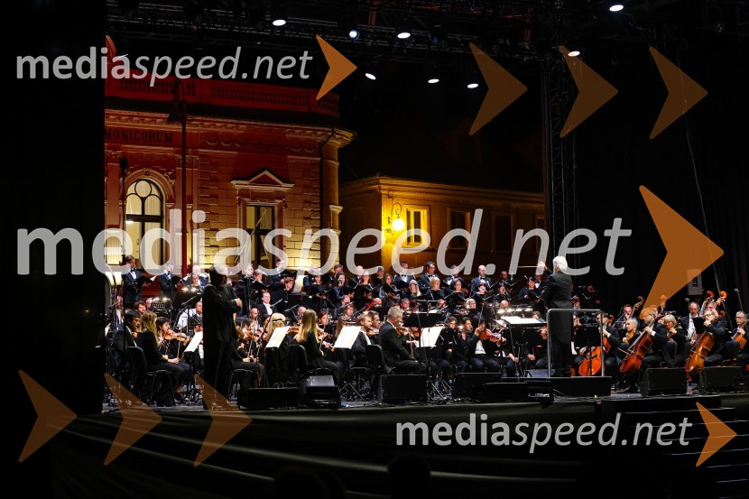 Tenorist in skladatelj José Cura z gosti, Festival Ljubljana 2021