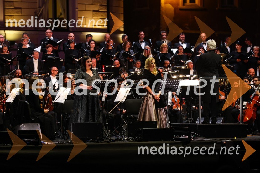  Nuška Drašček, pevka;  Elisa  Balbo, sopranistkaTenorist in skladatelj José Cura z gosti, Festival Ljubljana 2021