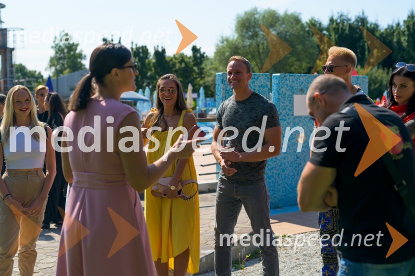  Aleksandra Podgoršek, ritmična gimnastika;  Nives Orešnik, fotomodel, fitnes trenerka, nekdanja Miss Slovenije;  Andrei Lenart, igralecPredstavitev Exatlon tekmovalcev 2021