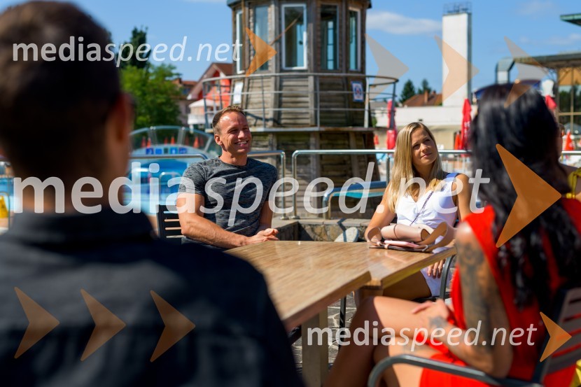  Andrei Lenart, igralec;  Pina Umek, nekdanja umetnostna drsalka in osebna trenerkaPredstavitev Exatlon tekmovalcev 2021