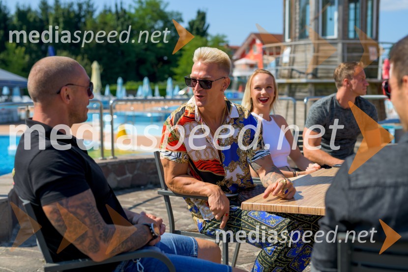  Denis Porčič – Chorchyp, glasbenik, mojster borilnih veščin;  Igor Mikić, fitnes trenes, voditelj;  Aleksandra Podgoršek, ritmična gimnastikaPredstavitev Exatlon tekmovalcev 2021