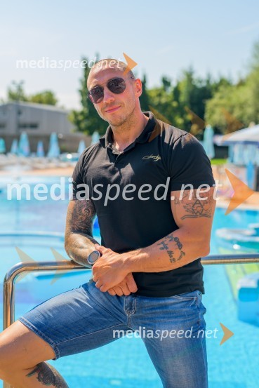  Denis Porčič – Chorchyp, glasbenik, mojster borilnih veščinPredstavitev Exatlon tekmovalcev 2021