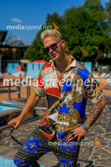  Igor Mikić, fitnes trenes, voditeljPredstavitev Exatlon tekmovalcev 2021