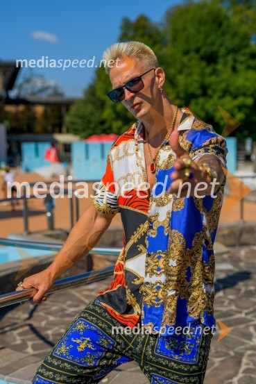  Igor Mikić, fitnes trenes, voditeljPredstavitev Exatlon tekmovalcev 2021