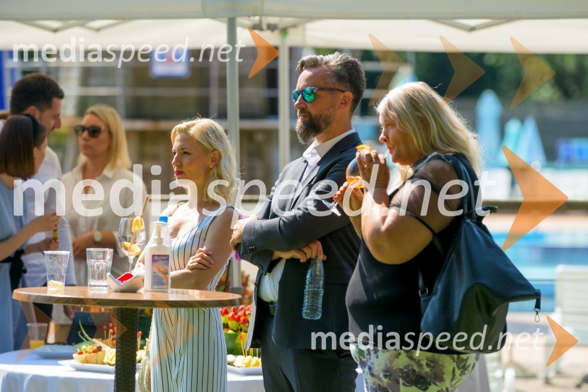  Suzana  Kozel, Planet TV;  Igor Krmelj, voditelj oddaje Planet 18;  Carmen Leban, novinarkaPredstavitev Exatlon tekmovalcev 2021