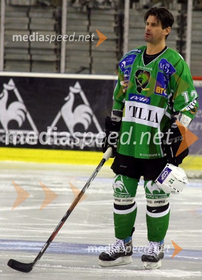 Todd Elik (HDD Tilia Olimpija)Hokej: Liga Ebel, 18. krog: Tilia Olimpija - EC KAC