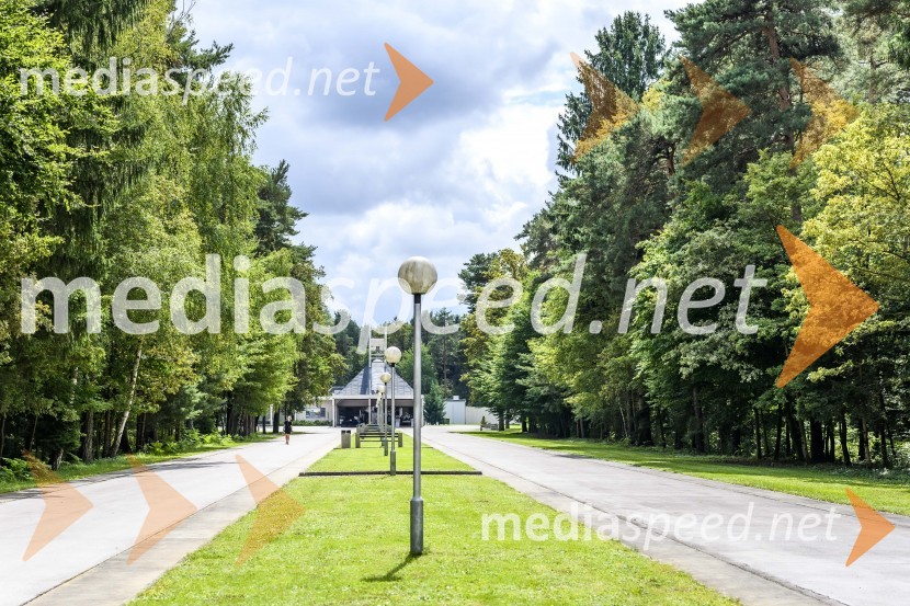 Otvoritev prizidka k upepeljevalnici na pokopališču Dobrava v Mariboru