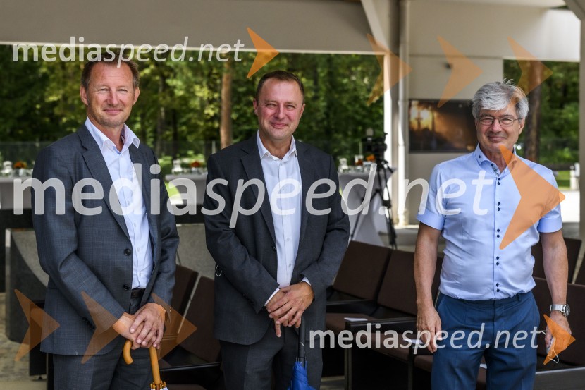 Otvoritev prizidka k upepeljevalnici na pokopališču Dobrava v Mariboru