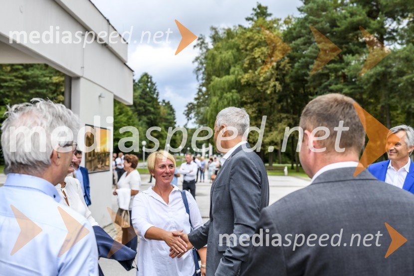 Otvoritev prizidka k upepeljevalnici na pokopališču Dobrava v Mariboru