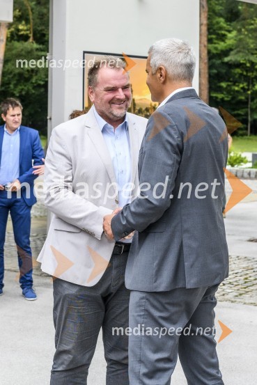 Otvoritev prizidka k upepeljevalnici na pokopališču Dobrava v Mariboru