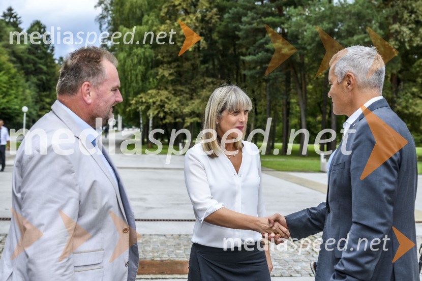 Otvoritev prizidka k upepeljevalnici na pokopališču Dobrava v Mariboru