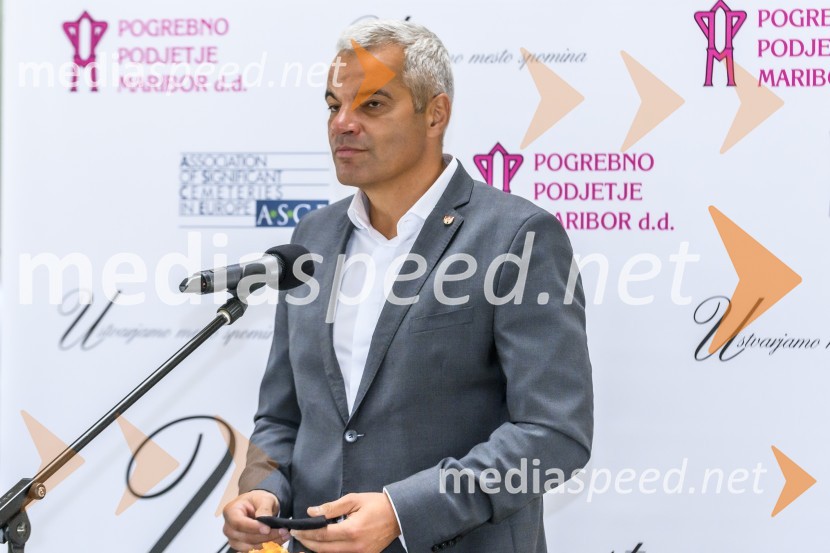 Otvoritev prizidka k upepeljevalnici na pokopališču Dobrava v Mariboru