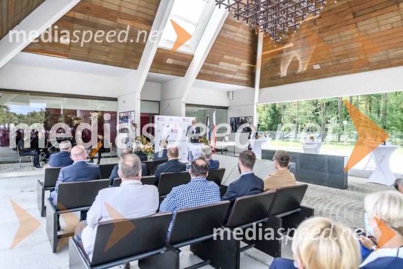 Otvoritev prizidka k upepeljevalnici na pokopališču Dobrava v Mariboru