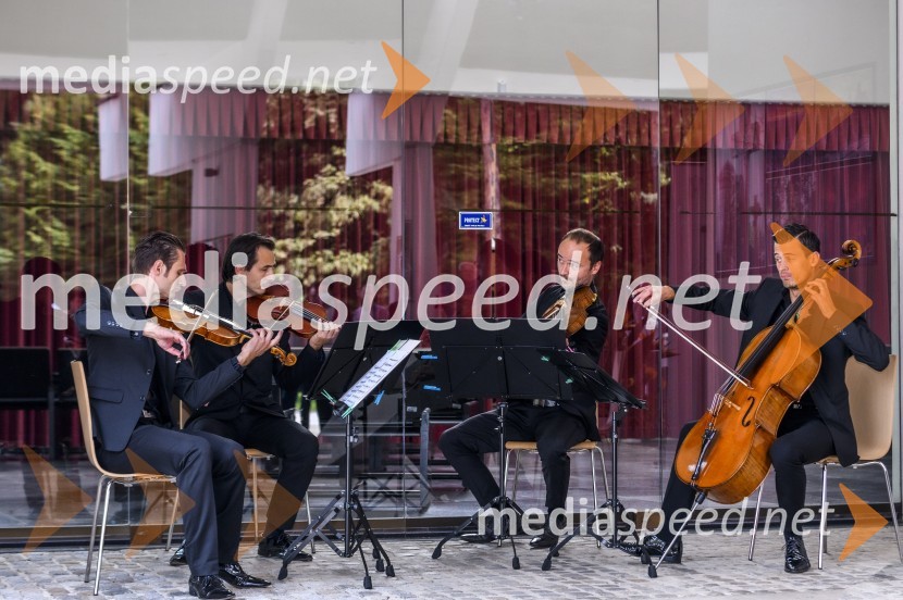 Otvoritev prizidka k upepeljevalnici na pokopališču Dobrava v Mariboru