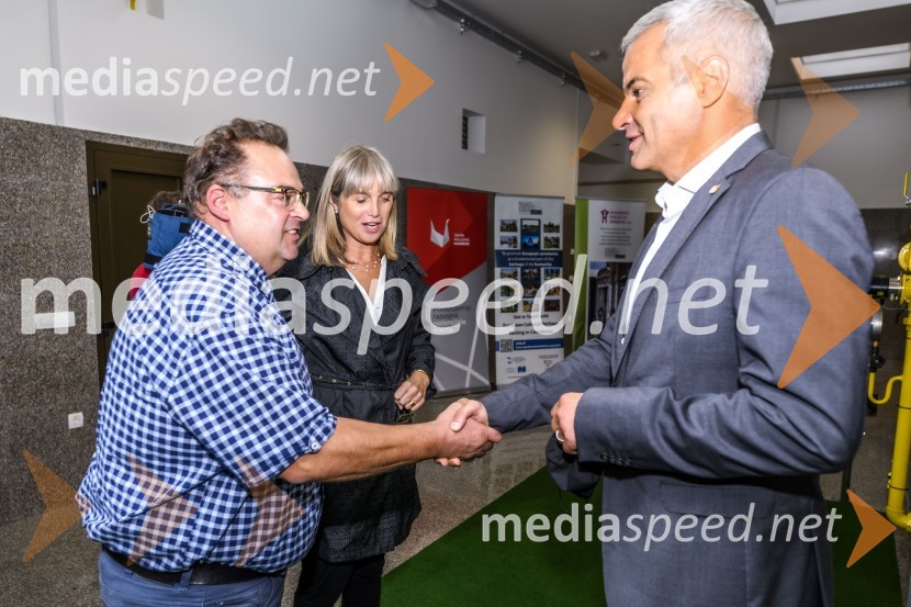 Otvoritev prizidka k upepeljevalnici na pokopališču Dobrava v Mariboru