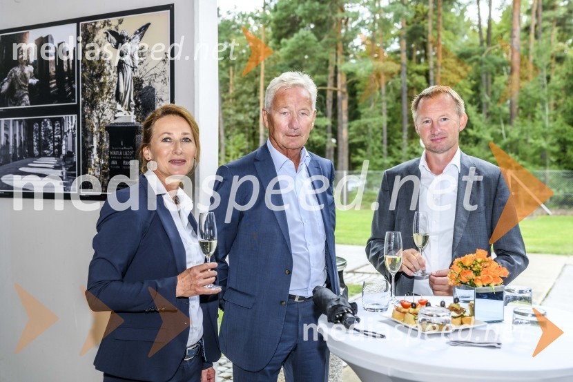 Otvoritev prizidka k upepeljevalnici na pokopališču Dobrava v Mariboru