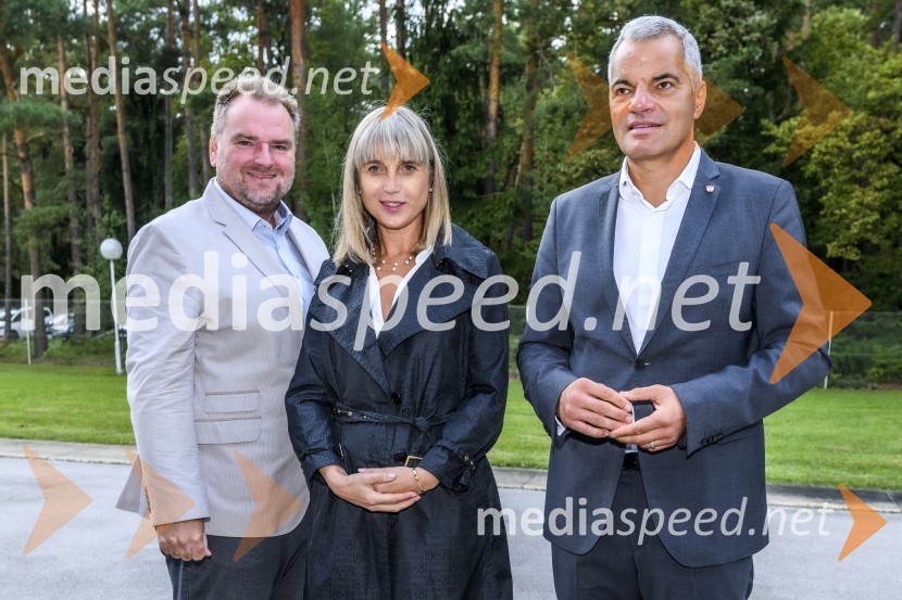 Otvoritev prizidka k upepeljevalnici na pokopališču Dobrava v Mariboru