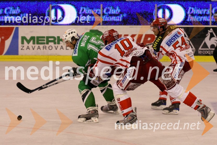 Egon Murič, Tilia Olimpija, strelec zadnjega gola, Warren Norris in Andrew Schneider, oba EC KACHokej: Liga Ebel, 18. krog: Tilia Olimpija - EC KAC