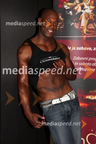 Član skupine ChippendalesChippendales, ženski večer v Mondu