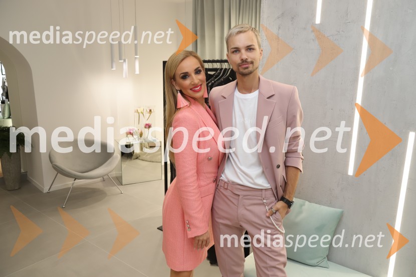  Jasmina - Mina Pal, tv voditeljica ;  David Hojnik, modni oblikovalec DH fashionOtvoritev modnega ateljeja modnega oblikovalca Davida Hojnika
