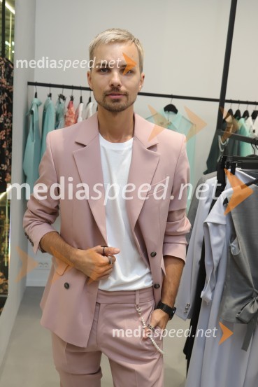  David Hojnik, modni oblikovalec DH fashionOtvoritev modnega ateljeja modnega oblikovalca Davida Hojnika