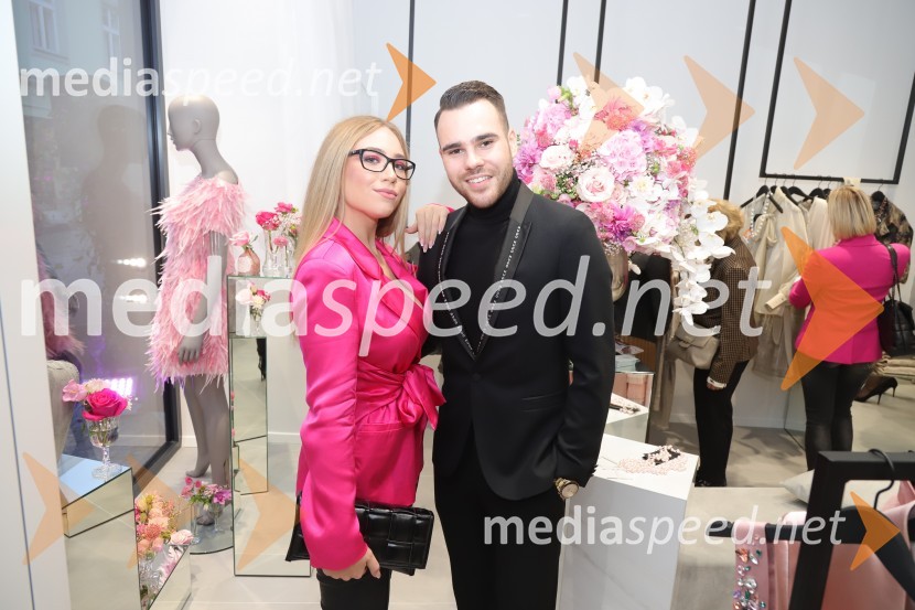  Kaja Filipovič;  Marko Škof, pevecOtvoritev modnega ateljeja modnega oblikovalca Davida Hojnika