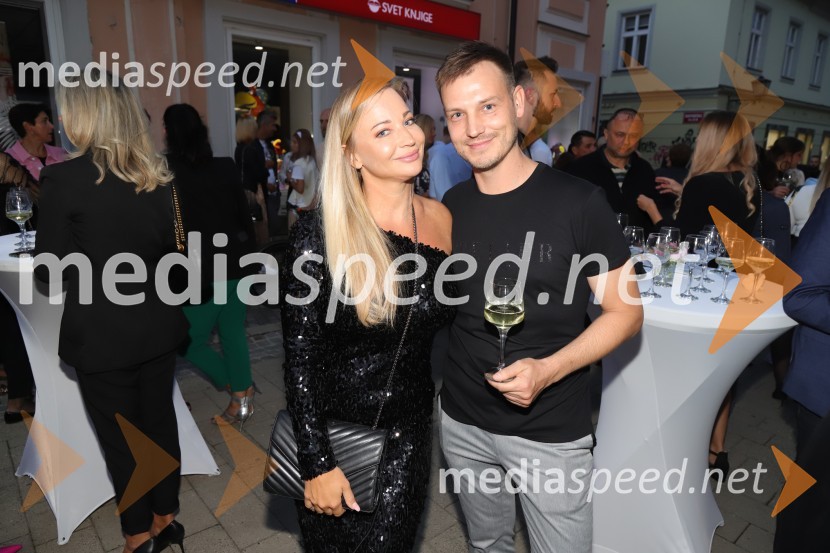  Nika  Čukur,  ShowRoom events;  ... Otvoritev modnega ateljeja modnega oblikovalca Davida Hojnika