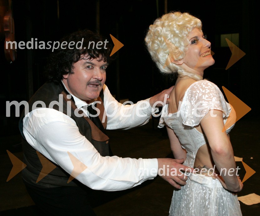 Tenorist Janez Lotrič in sopranistka Petya IvanovaHoffmanove pripovedke, premiera opere SNG Maribor