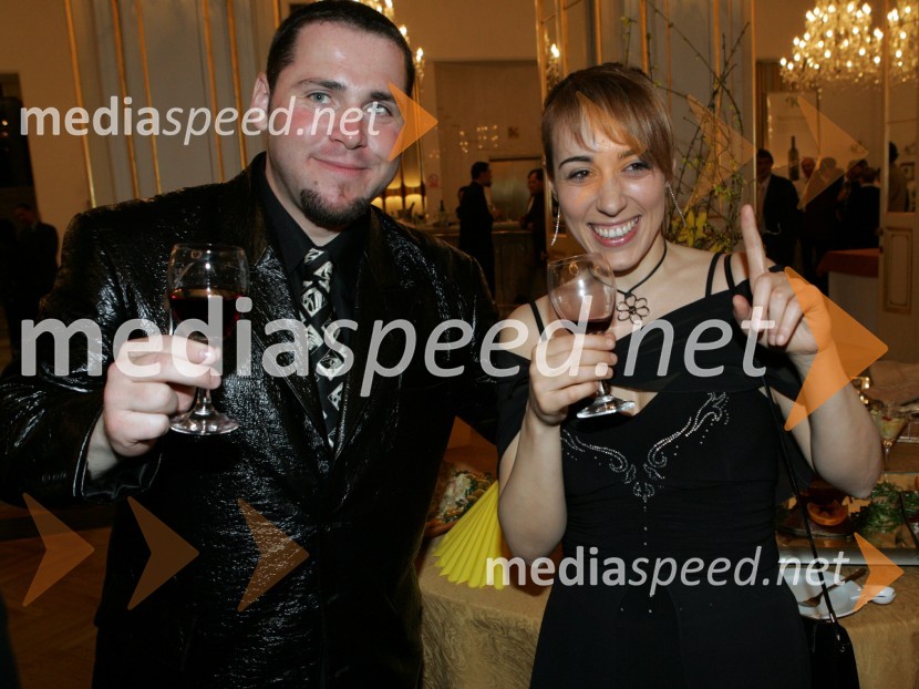 Baritonist Jaki Jurgec in Meri Piersanti, pianistka mariborskega orkestraHoffmanove pripovedke, premiera opere SNG Maribor