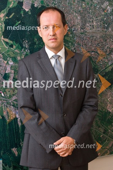 Frano Toš, direktor nepremičninske hiše InterdomFrano Toš, direktor nepremičninske hiše Interdom